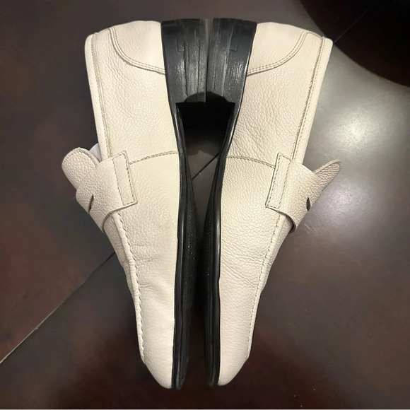 Bruno Magli Lastra Leather Slip-on Loafers Off White Size 8 Italian - Picture 9 of 12